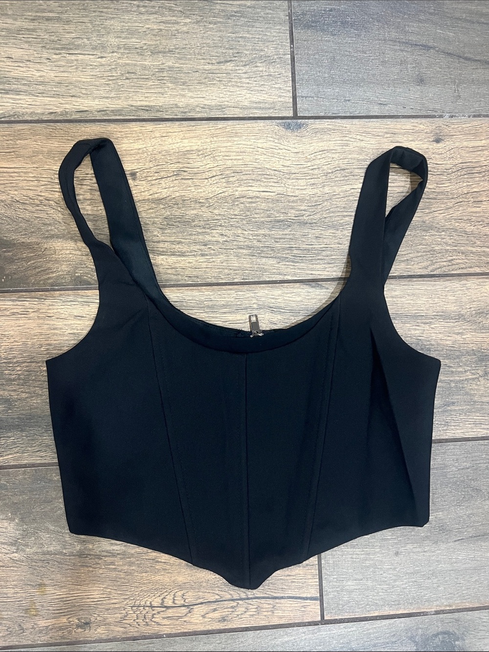 Sleek Black Square-Neck Cropped Tank Top